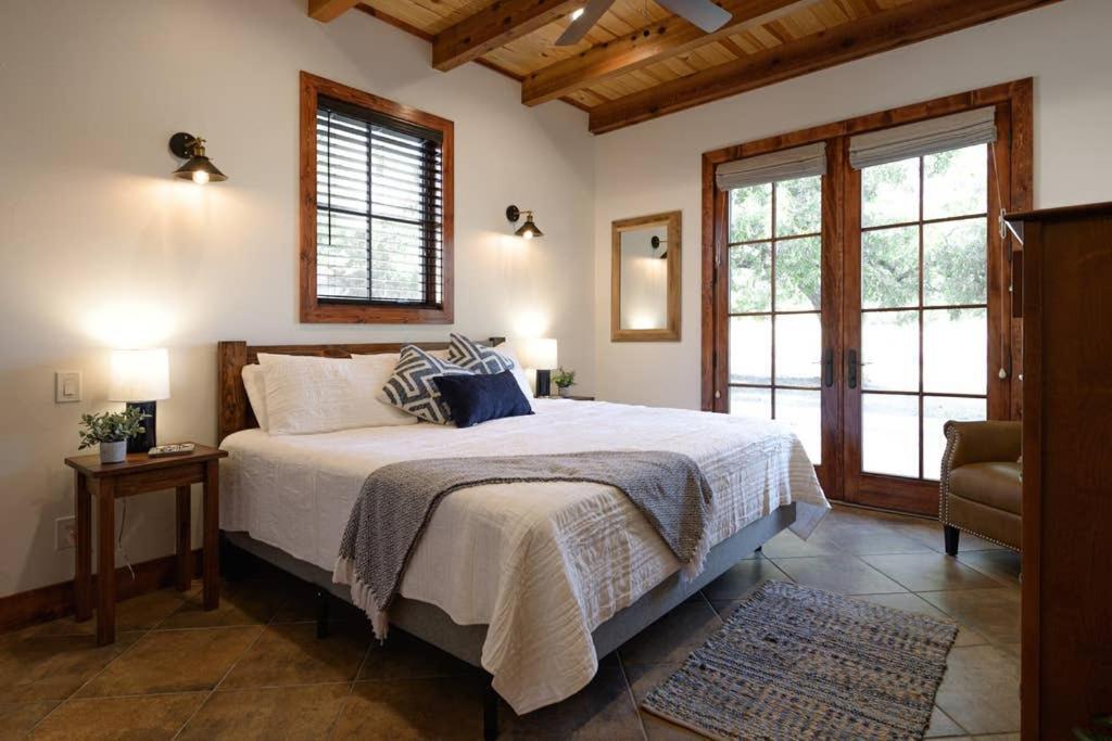 Little Dutch Cabin #1 - 12 Min To Magnolia-Baylor Bellmead 外观 照片